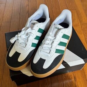 Barreda Black, Green and White Sneakers